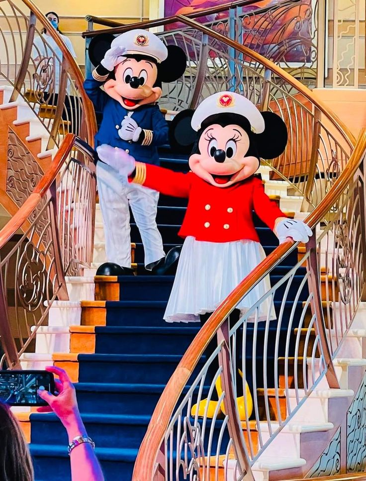 NGÀY 3: DISNEY ADVENTURE | DISNEY MAGIC | SHOW DIỄN & NHỮNG KHOẢNH KHẮC GIA ĐÌNH ĐÁNG NHỚ
